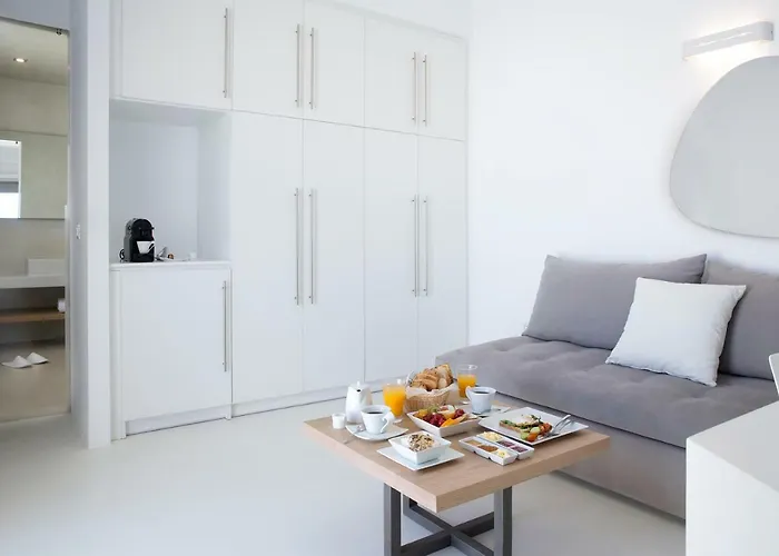 May Seven Suites - Adults Only