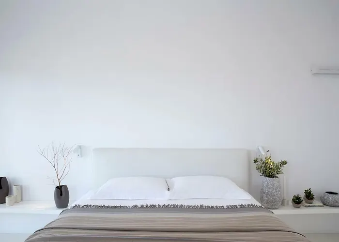 May Seven Suites - Adults Only